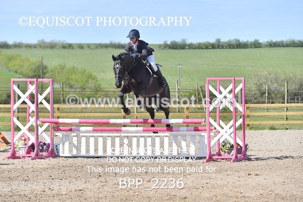 BPP_2236 - CLASS 22 SUN Senior BritiNovice/ 90cm Open