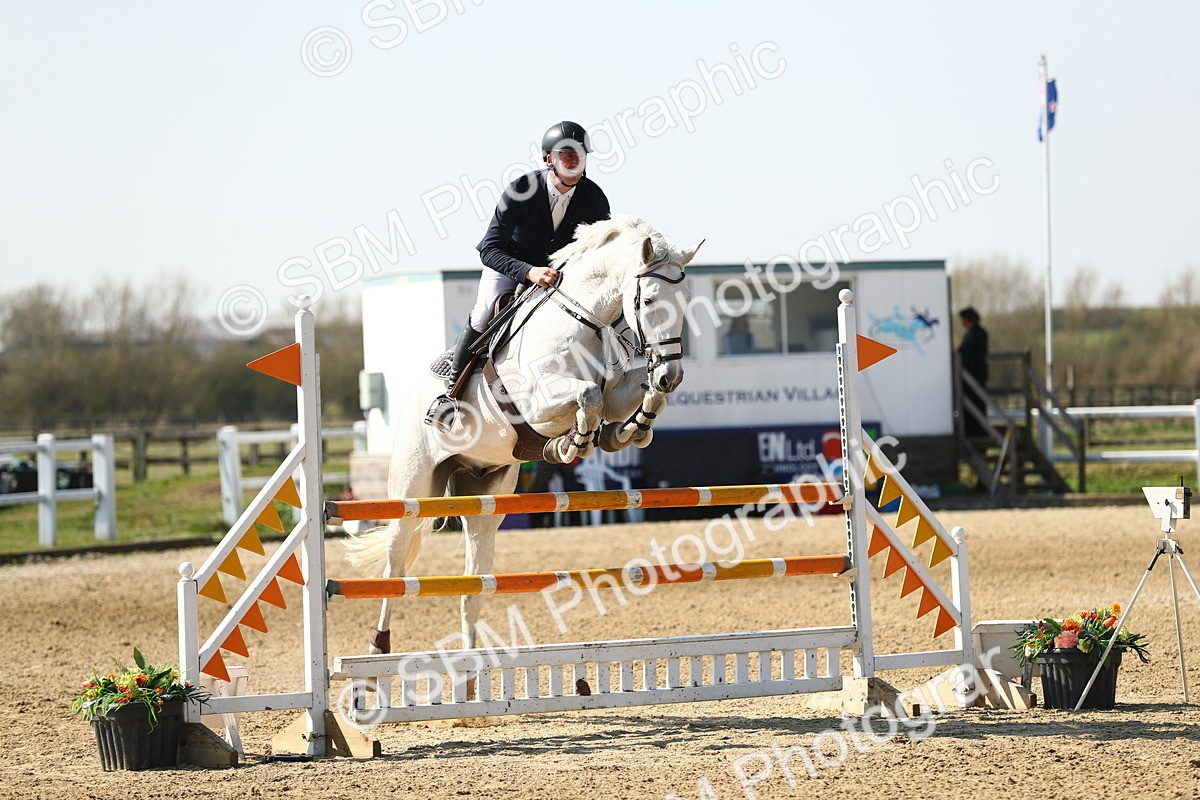 SBM_001121 - Class 4 - Senior Newcomers - 1.10m