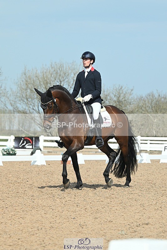 250403-104415-01586 - 048-Angus.Corrie-Deane-Maigret.VD.Watermolen