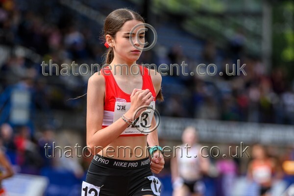 Age26 SAT-928879 - Track Female Set One