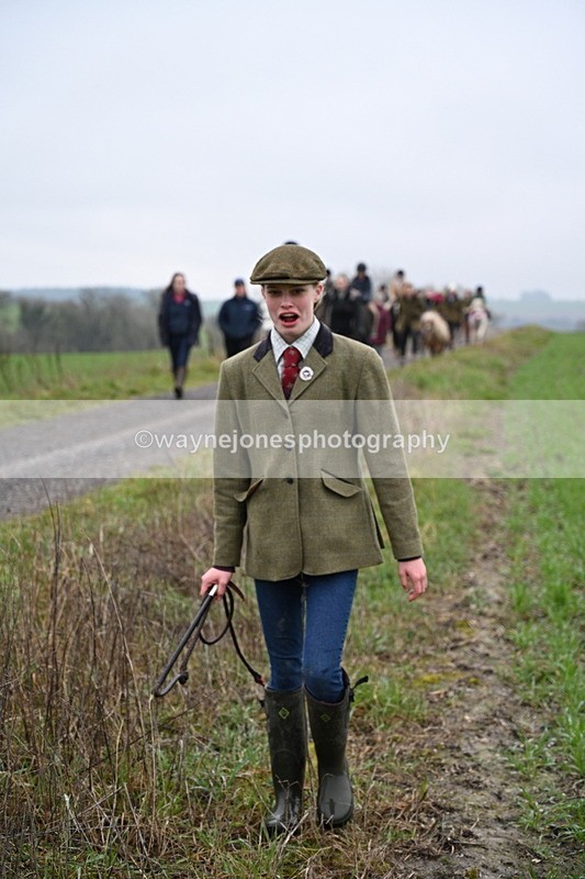 WJ7_9793 - Walk out..