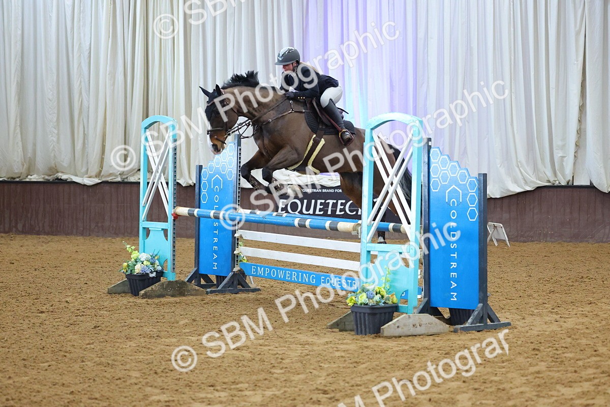 SBM_010603 - Class 23 - Senior Newcomers/ 1.10m Open - First Round (1.10m)