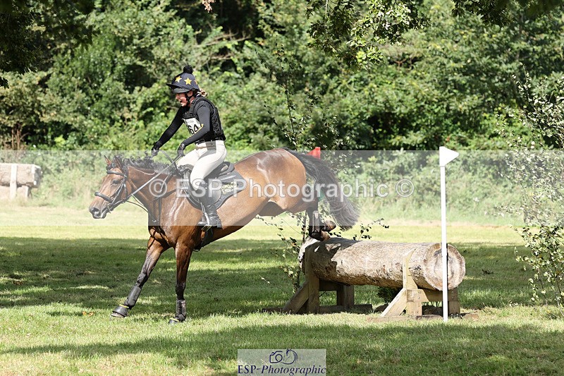 240825X-113914-32304 - 70cm XC 11.00 to 12.00