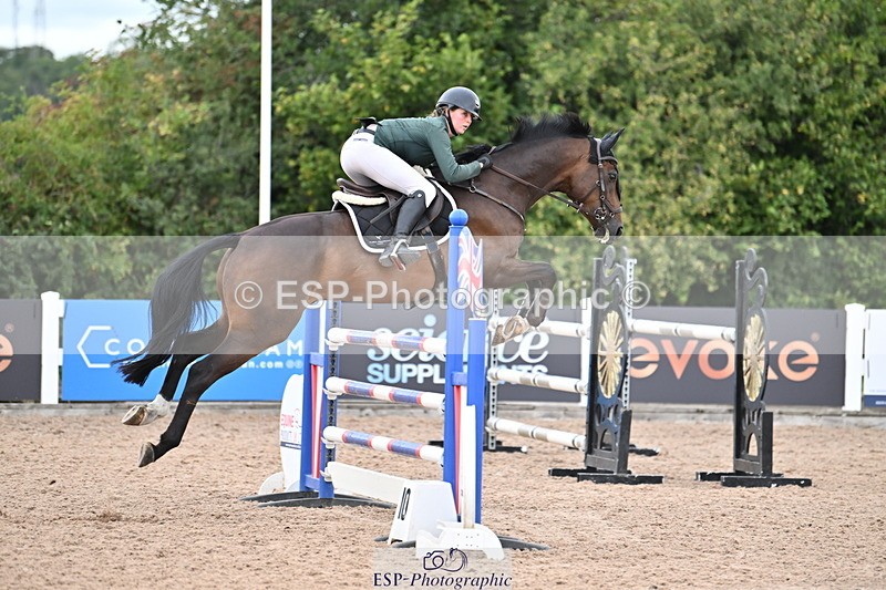 250820B-130214-00681 - Cls 4 Newcomers and 1.10m Open