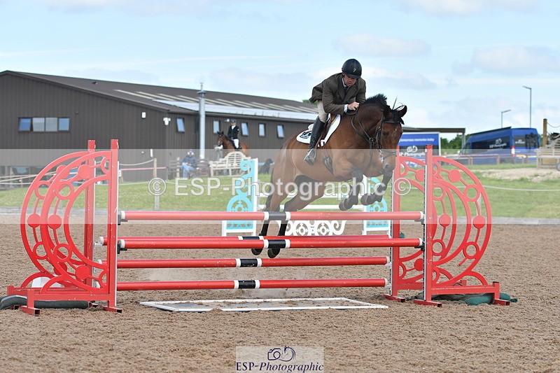 240609A-111350-04456 - Cls 17 Snr 1.05m Open