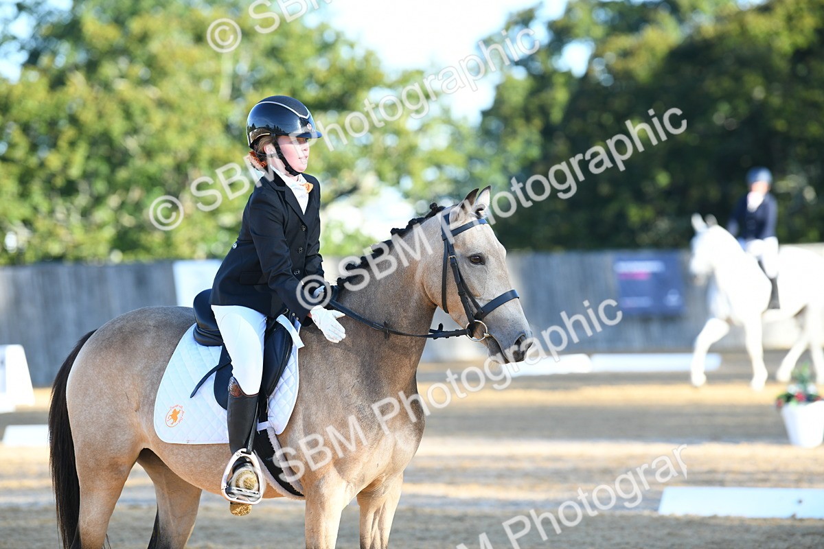 SBM_14325 - D4 - Small Tour Championship - Intro B