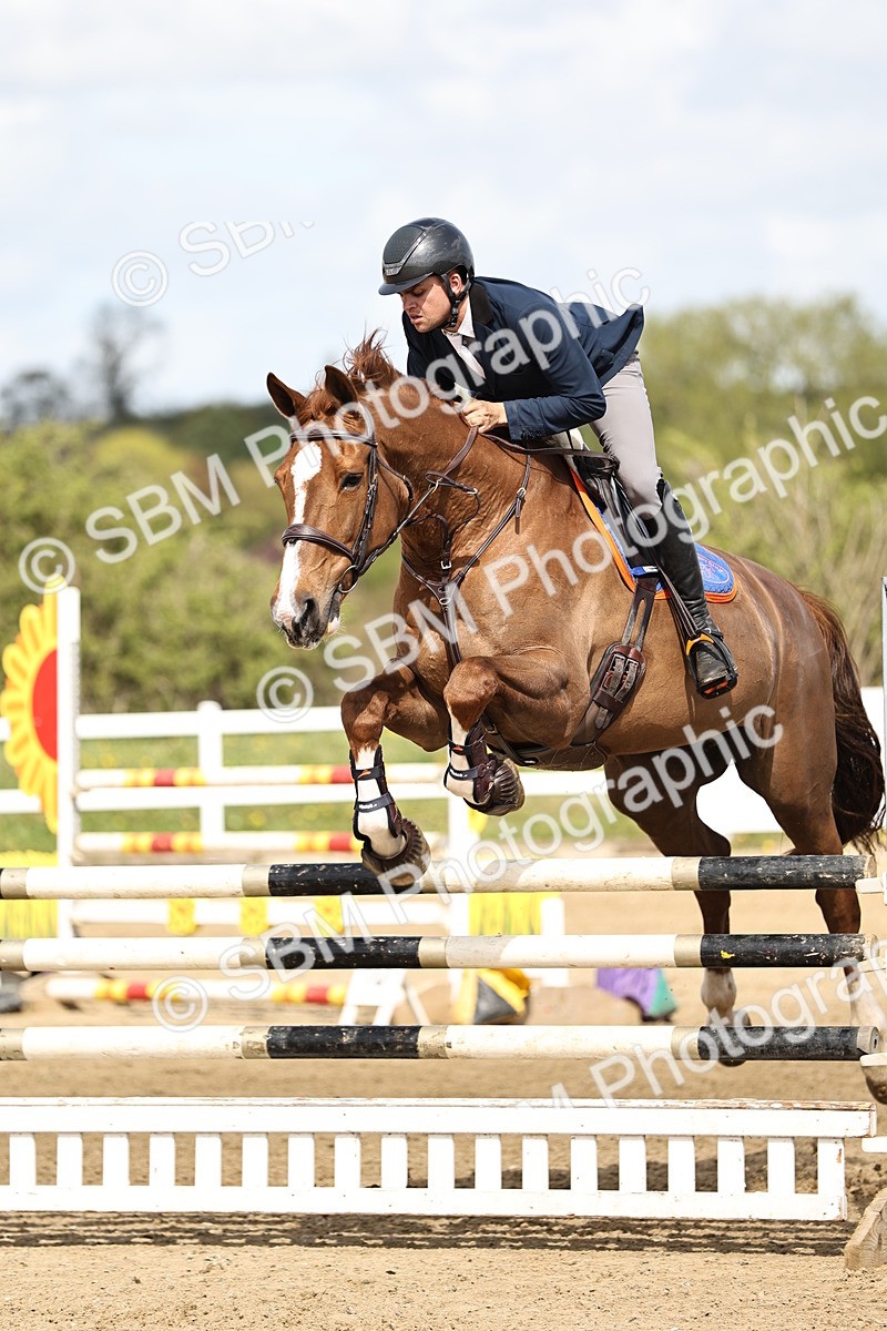 SBM_001130 - Class 4 - Senior Newcomers - 1.10m