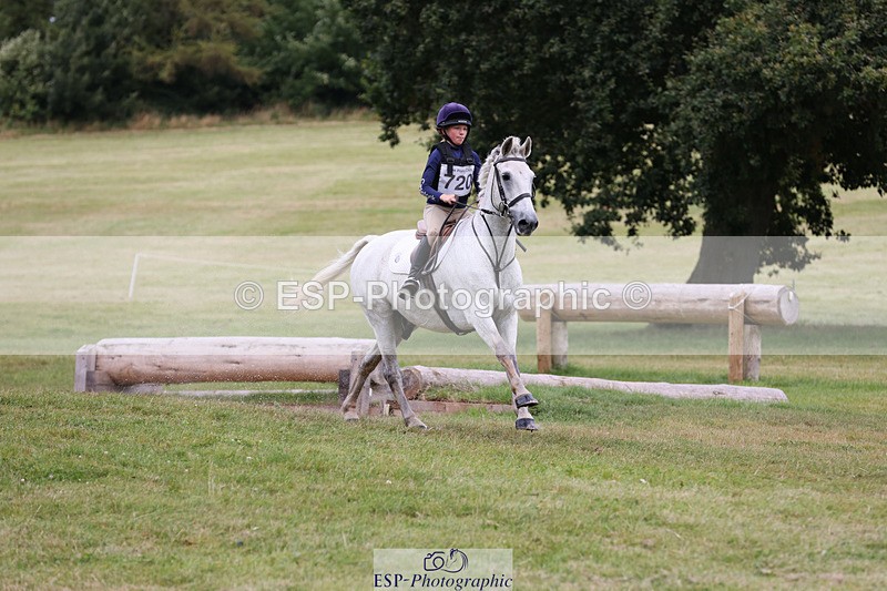 240825X-160152-36385 - 80cm XC 15.30 to 16.30