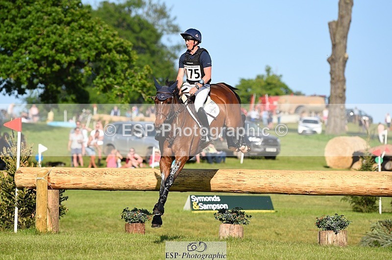 230527-181426-13773 - 175-MONBEG_EQUITY-Tom_McEwen-XC