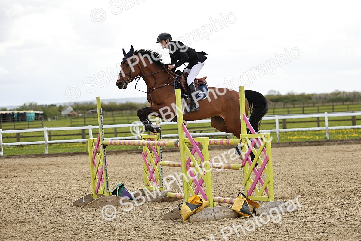 SBM_001489 - Class 5 -Senior Foxhunter - 1.20m