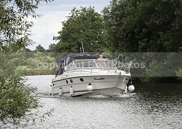 090712 DREAM ON IMG_0388 - Motorboats - Open
