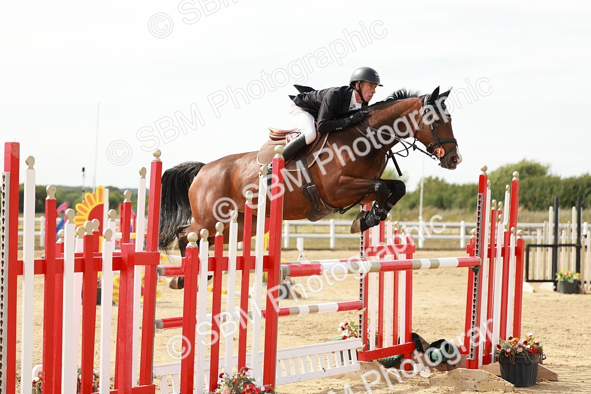 SBM_008273 - Class 4 - Senior Foxhunter - 1.20m Open