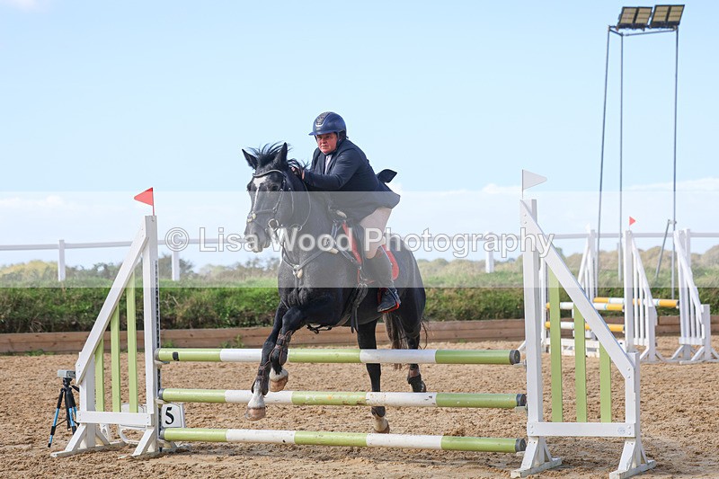 3E7A5044 - Class 9: 80cm Senior