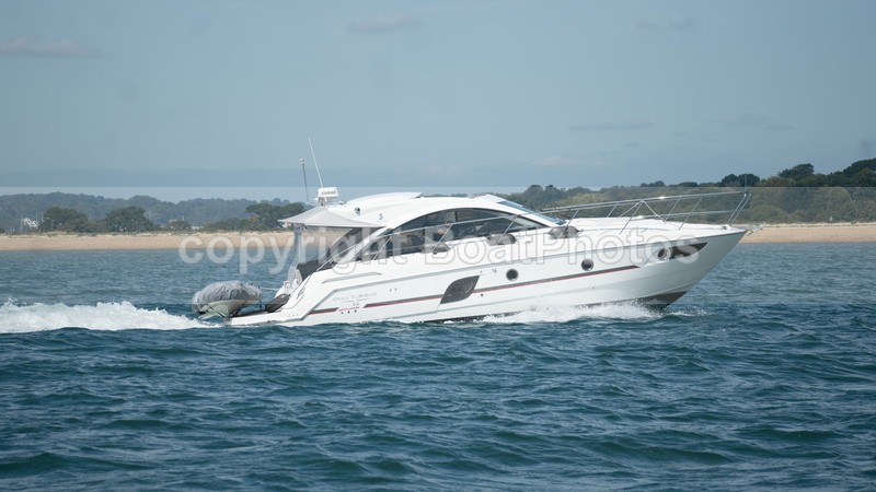  - 230810 GRAN TURISMO 38 BENETEAU