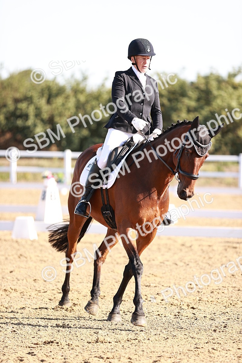 SBM_004255 - Class 12 - Novice 5 - 9.07-10.10