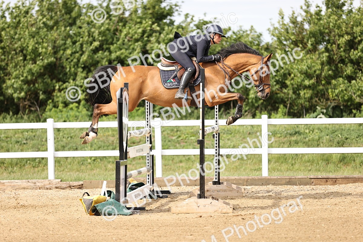 SBM_003556 - Class 13 - Senior Foxhunter - 1.20m
