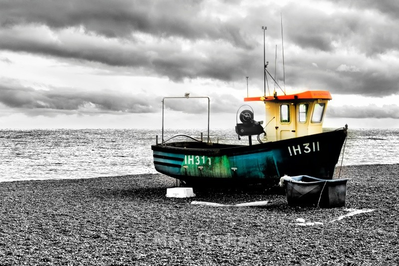 IH311 On The Beach - Aldeburgh - Suffolk - Seascapes