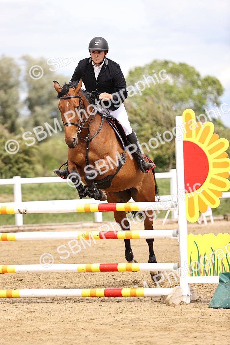 SBM_003132 - Class 11 - Senior Newcomers - 1.10m