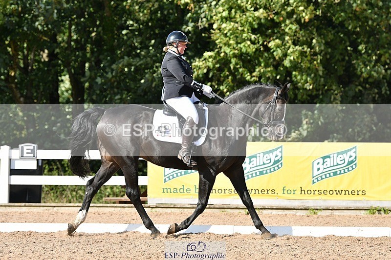 250906-155822-04520 - 057-Joanna.JohnsRockoko