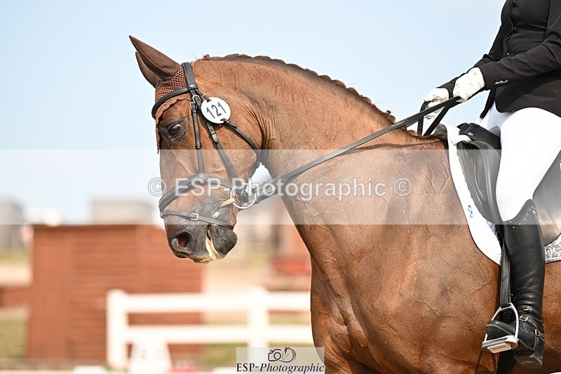 250816-151843-06147 - 121-Daisy.HedgesFelicia.v