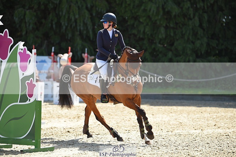 230528-102604-14943 - 206-MEXICAN_WAVE-Daisy_Bathe-SJ