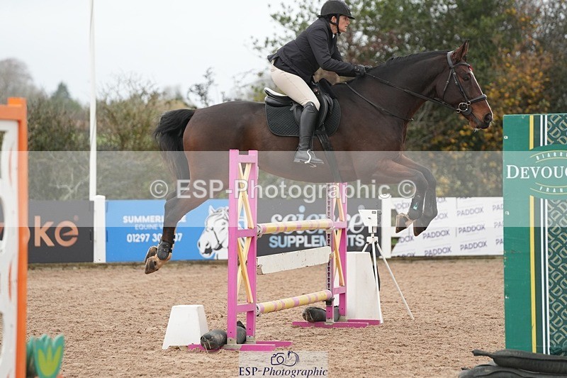 251109-102129-03351 - Cls 19 Snr 1.05m Open