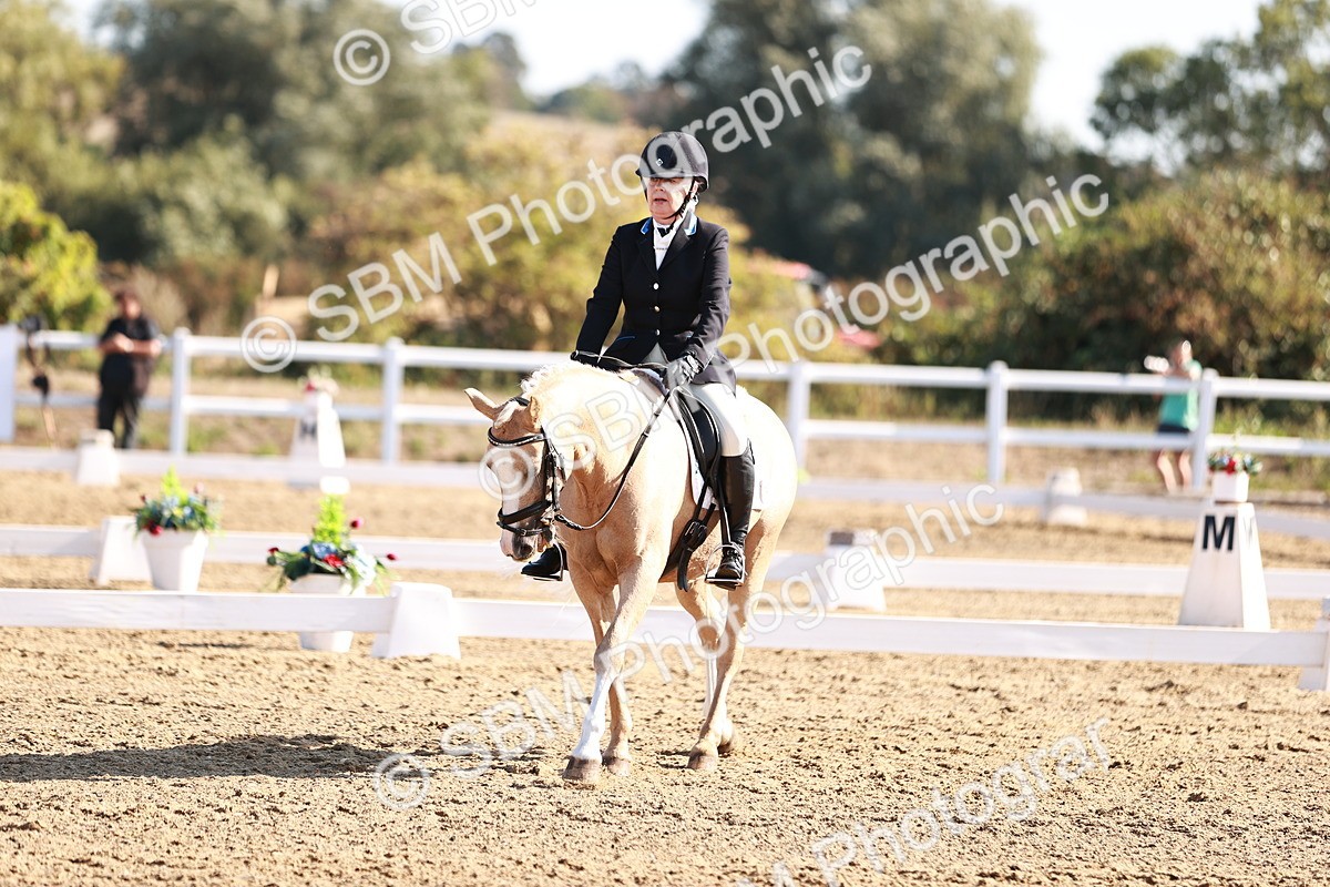 SBM_004358 - Class 12 - Novice 5 - 9.07-10.10