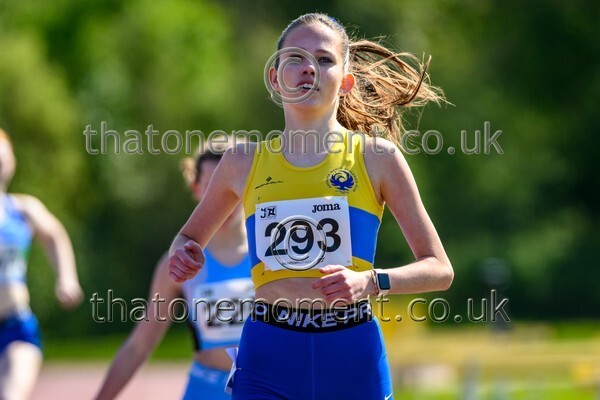 West25Sat-926713 - Track Female Set One