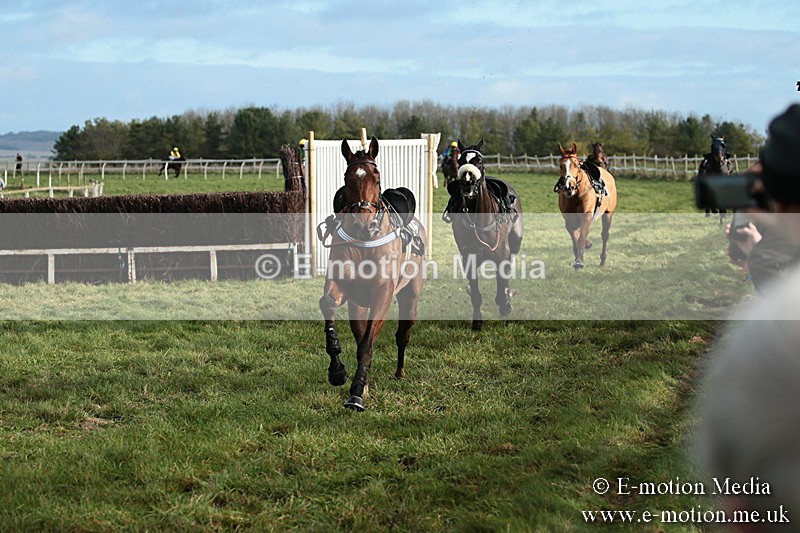 PtP 021218-20 - Hursely Hambledon Hunt Point-to-Point - Larkhill 02/12/18