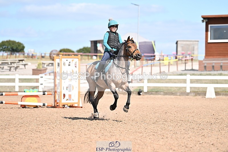 250821B-153117-00563 - Group B - Danielle