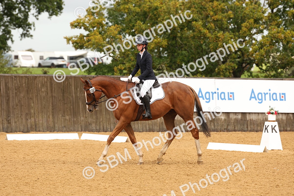 SBM_00668 - D1 - Small Tour Championship Intro 1