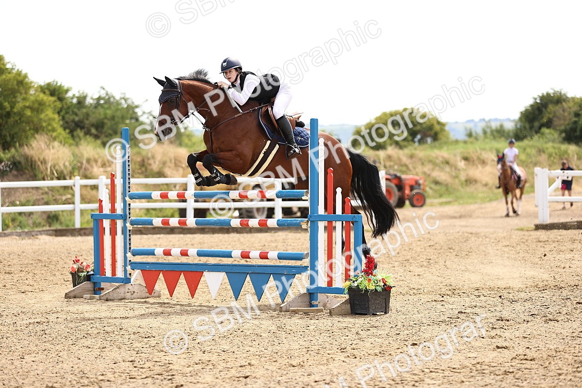 SBM_000541 - Class 15 - Redpost Equestian Senior Foxhunter - 1.20m