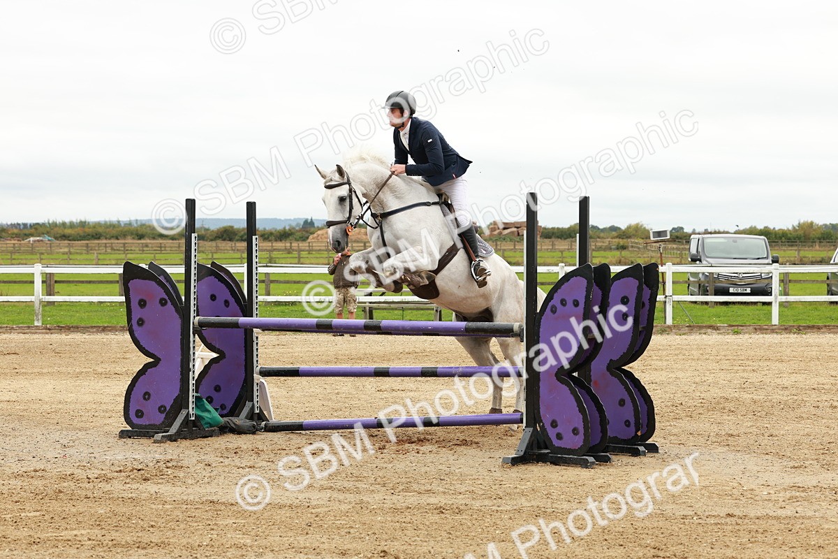 1I0A7671 - Class 4 - Senior Newcomers 1.10m