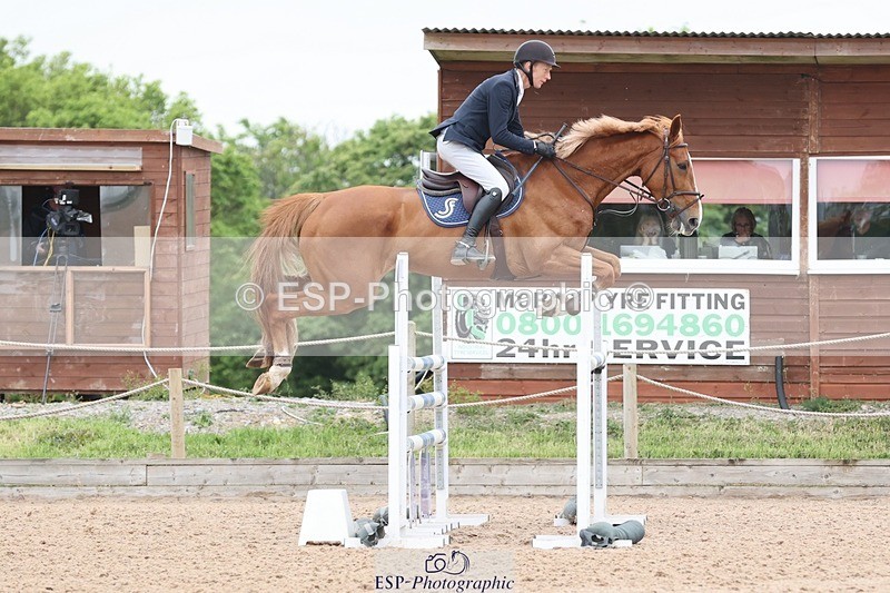 250524-130418-04898 - Cls 15 Snr Fox 1st Rnd