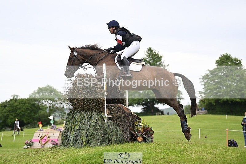 240525-170101-18509 - 279-MHF_LADY-Poppy_von_Maltzahn