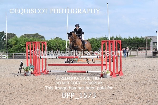BPP_1573 - CLASS 8 Senior Newcomers/ 1.10m Open