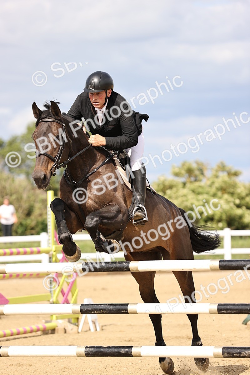 SBM_003598 - Class 13 - Senior Foxhunter - 1.20m