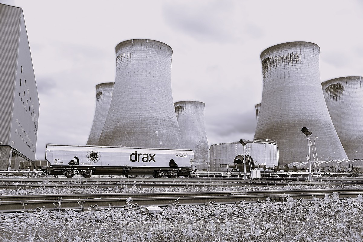 JL - 30.5.25 Golden Boy Drax 50th wagon Oil Sdng, Drax PS - Latest shots