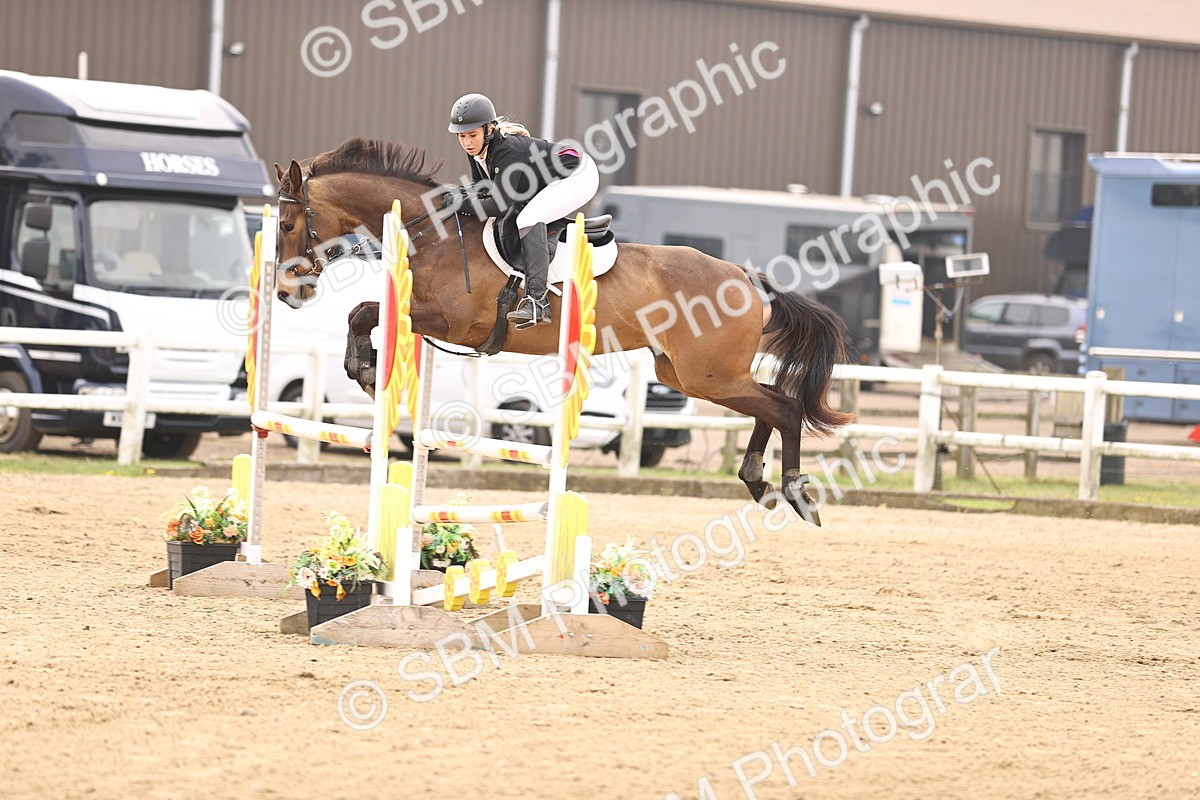  - Class 15 - Senior British novice - 90cm