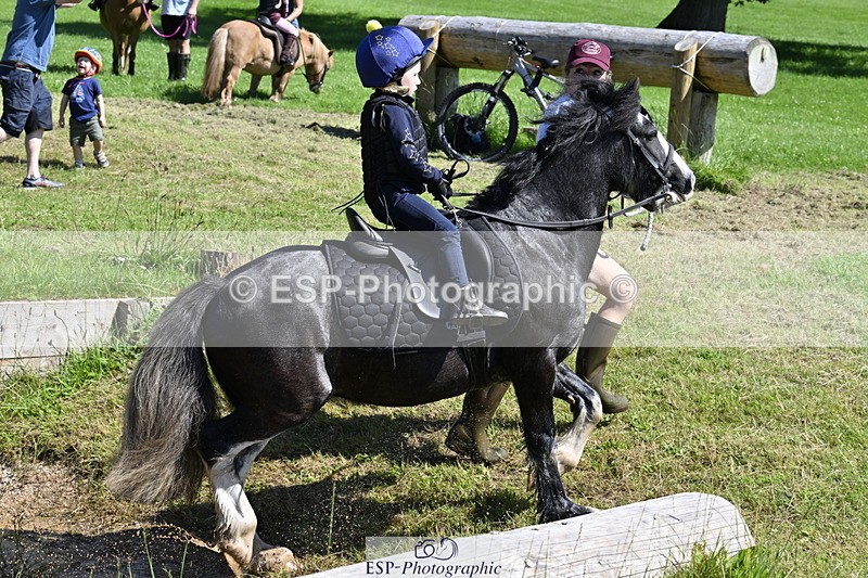 240728B-111550-01337 - Gemma's Group XC