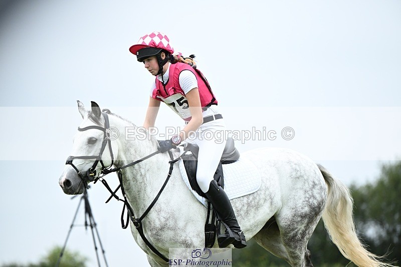 240831A-154548-04943 - 275-Isabella.Hooton-BALLYLEE.SILVER.PRINCE