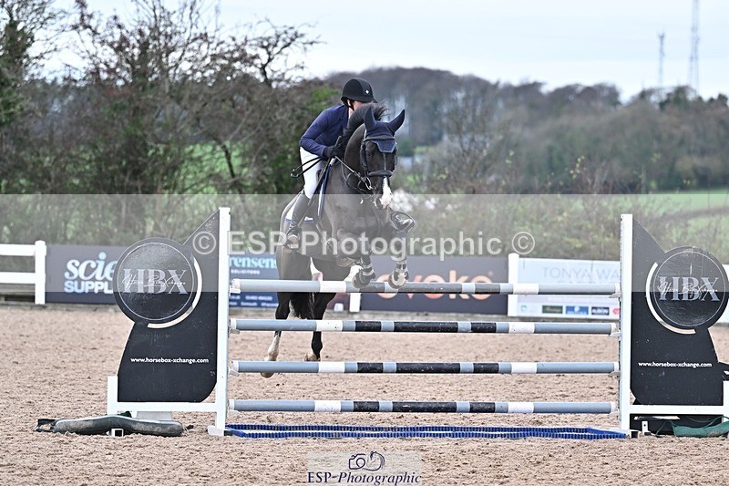 251126-135626-00654 - Cls 5 Foxhunter and 1.20m
