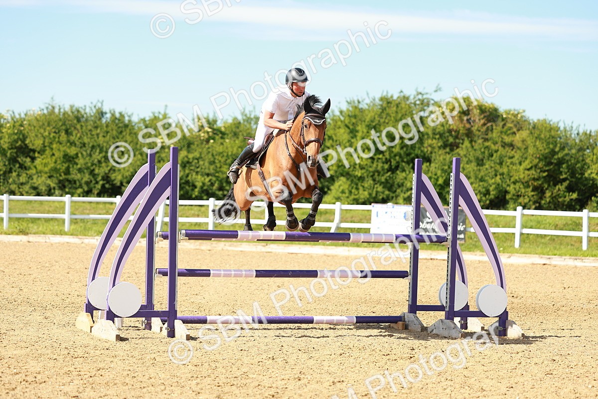 SBM_002879 - Class 4 - Senior Newcomers - 1.10m