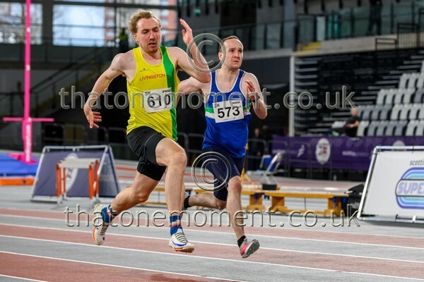 MastRelay26-915887 - Masters Set One