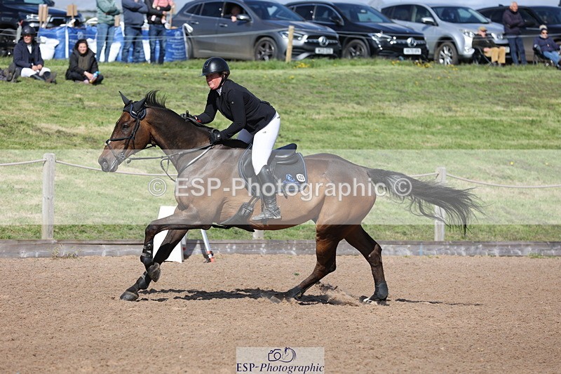 240419A-160903-09186 - Cls 10, 2 Star Big Tour 145cm  15.45 to 16.35 break