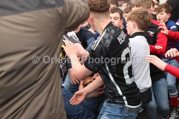 AA076665 - New Years Boys Ba'