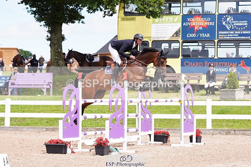 240721A-143708-18692 - Cls 32, YH 6 Yr Olds 1.30m
