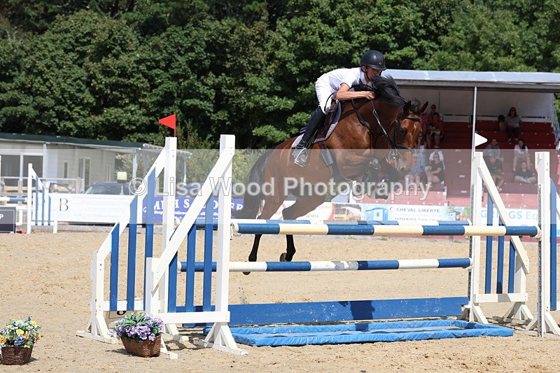 3E7A1720 - Class 8: Senior Newcomers/1.10m open