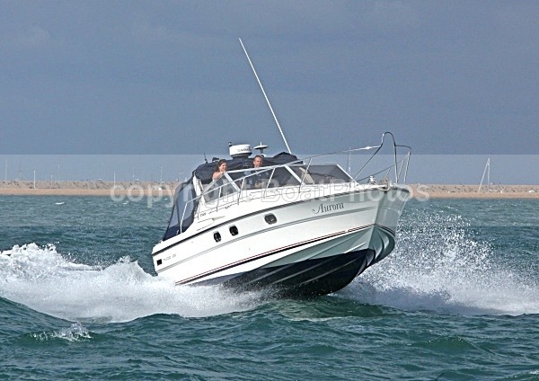 090829 AURORA IMG_3256 - Motorboats - Open