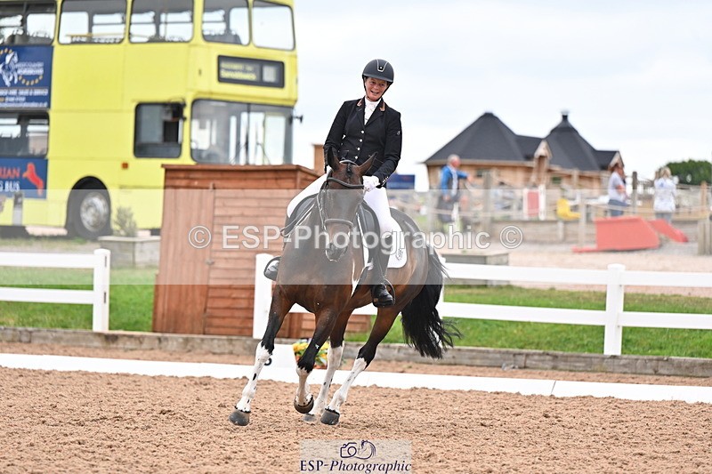 240817A-151833-10251 - 191-Sarah.Tancock-Fairly.Smart